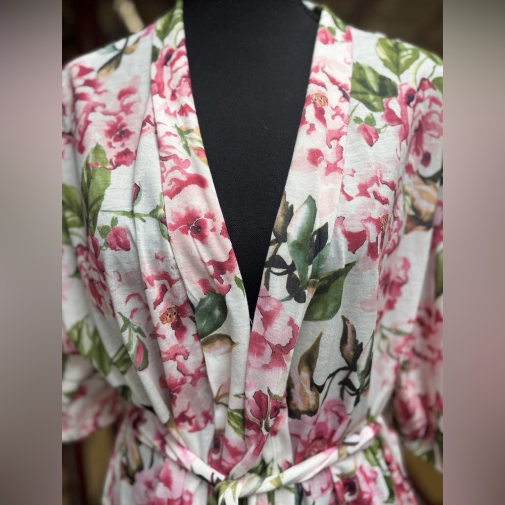 SHOW MY YOUR MUMU PINK PEONIES FLORAL SHORT ROBE ONE SIZE FITS MOST